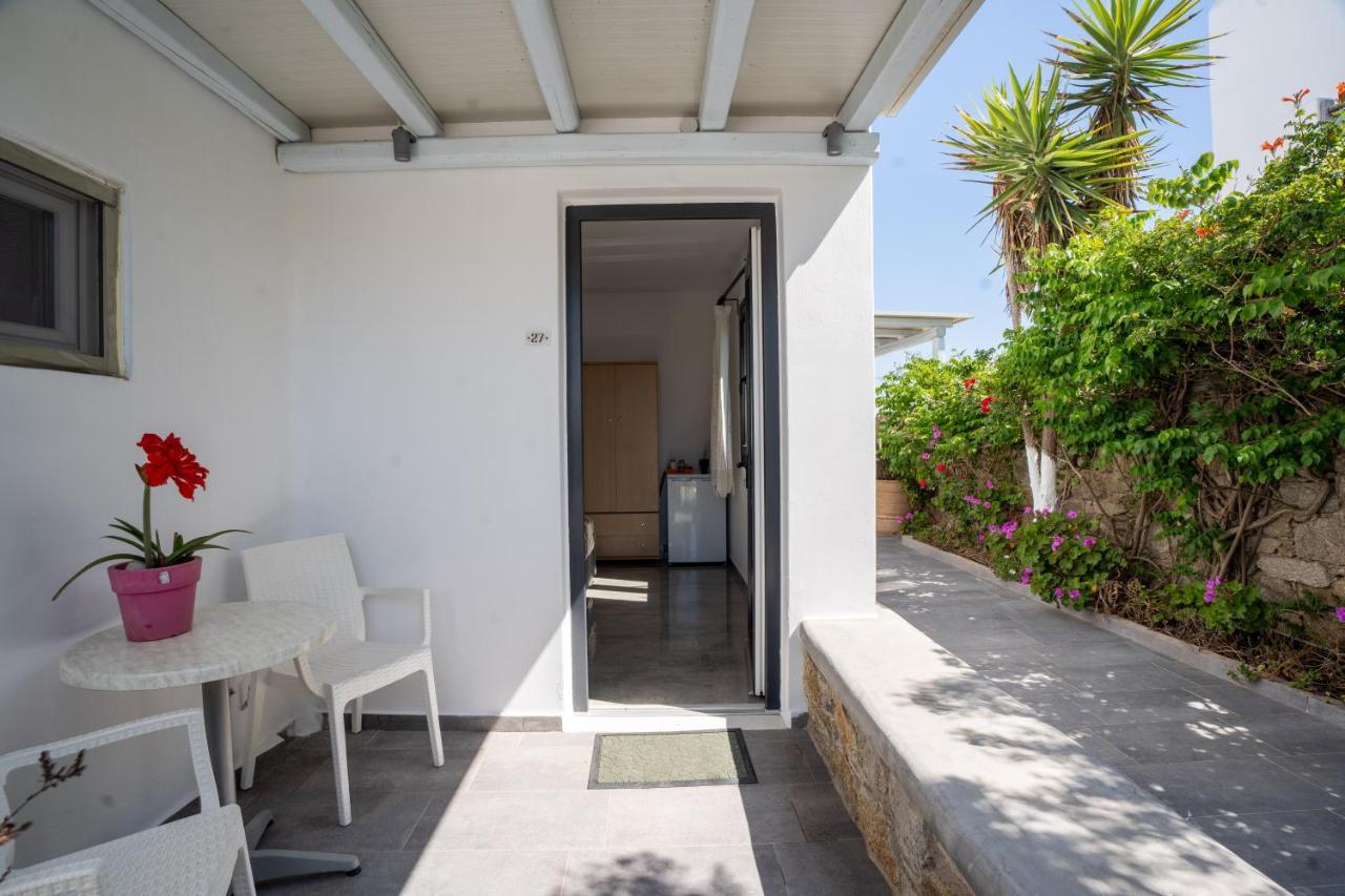 Liana Studios Mykonos Town Bagian luar foto