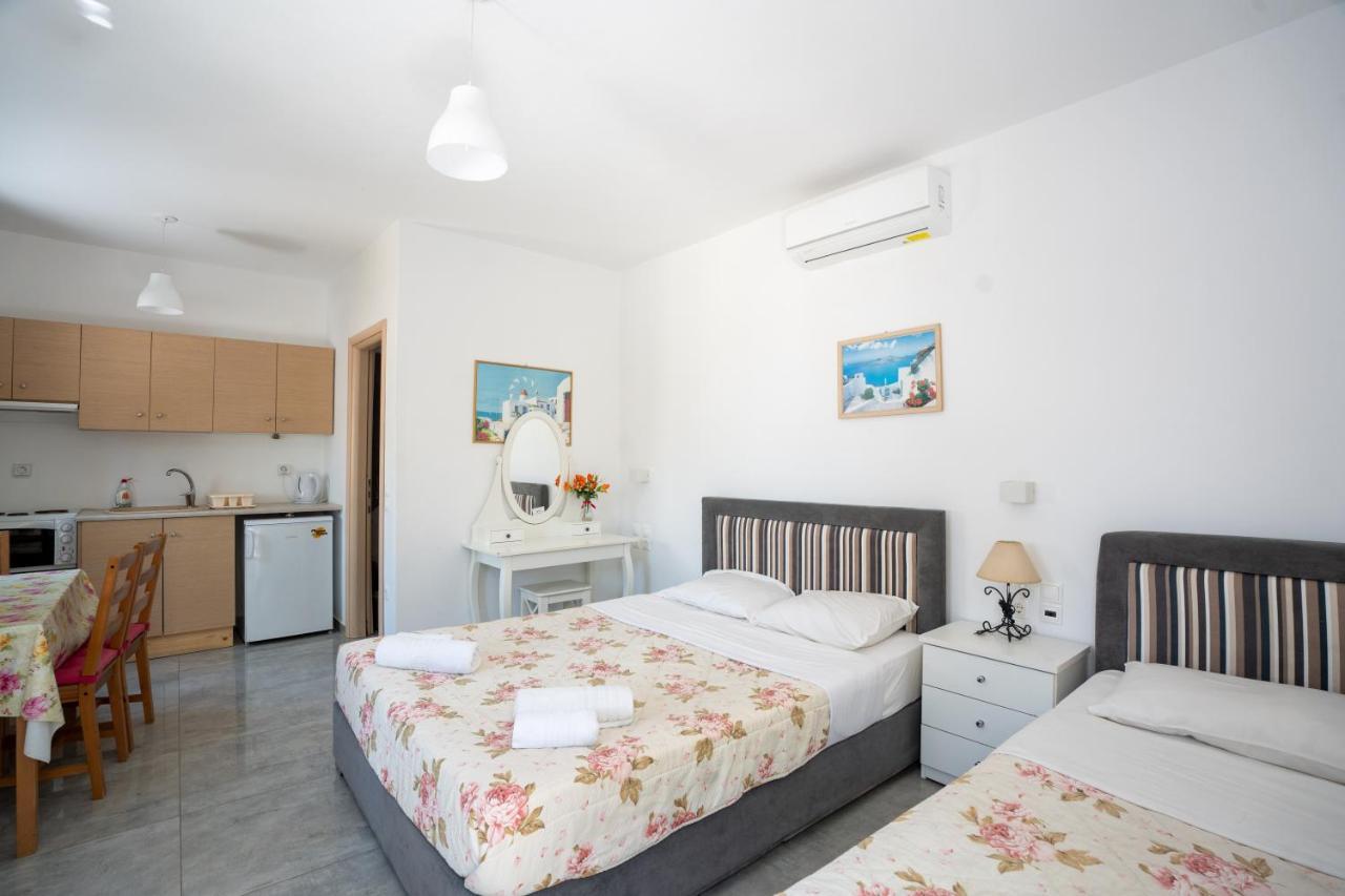 Liana Studios Mykonos Town Bagian luar foto