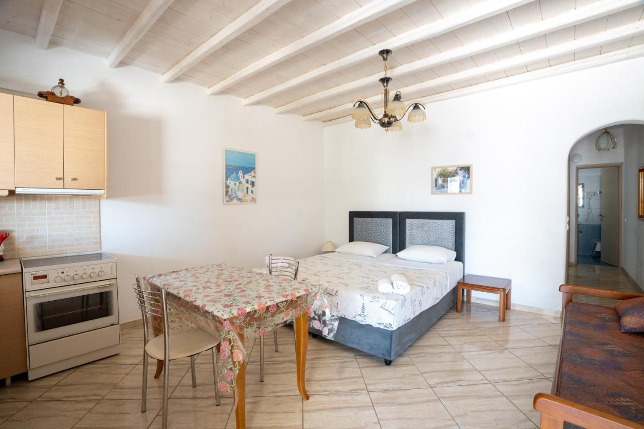 Liana Studios Mykonos Town Bagian luar foto