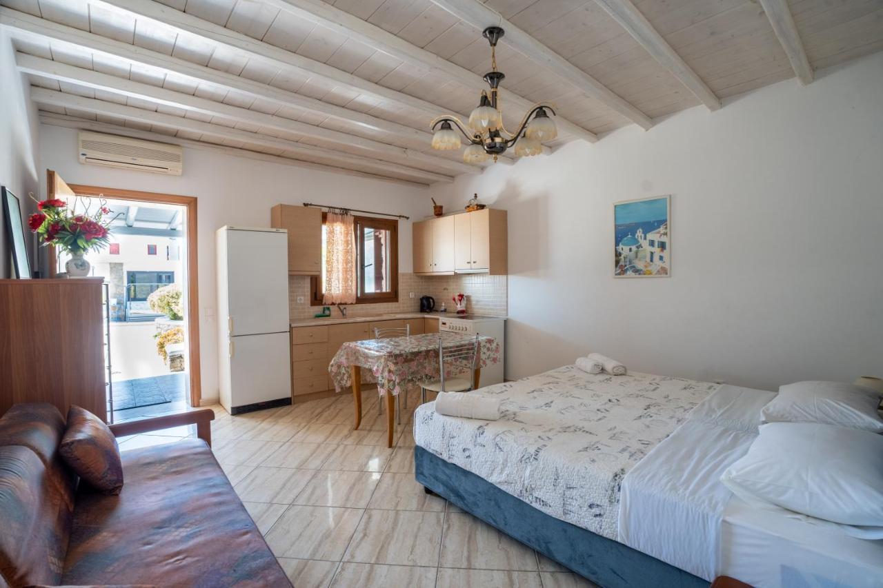 Liana Studios Mykonos Town Bagian luar foto